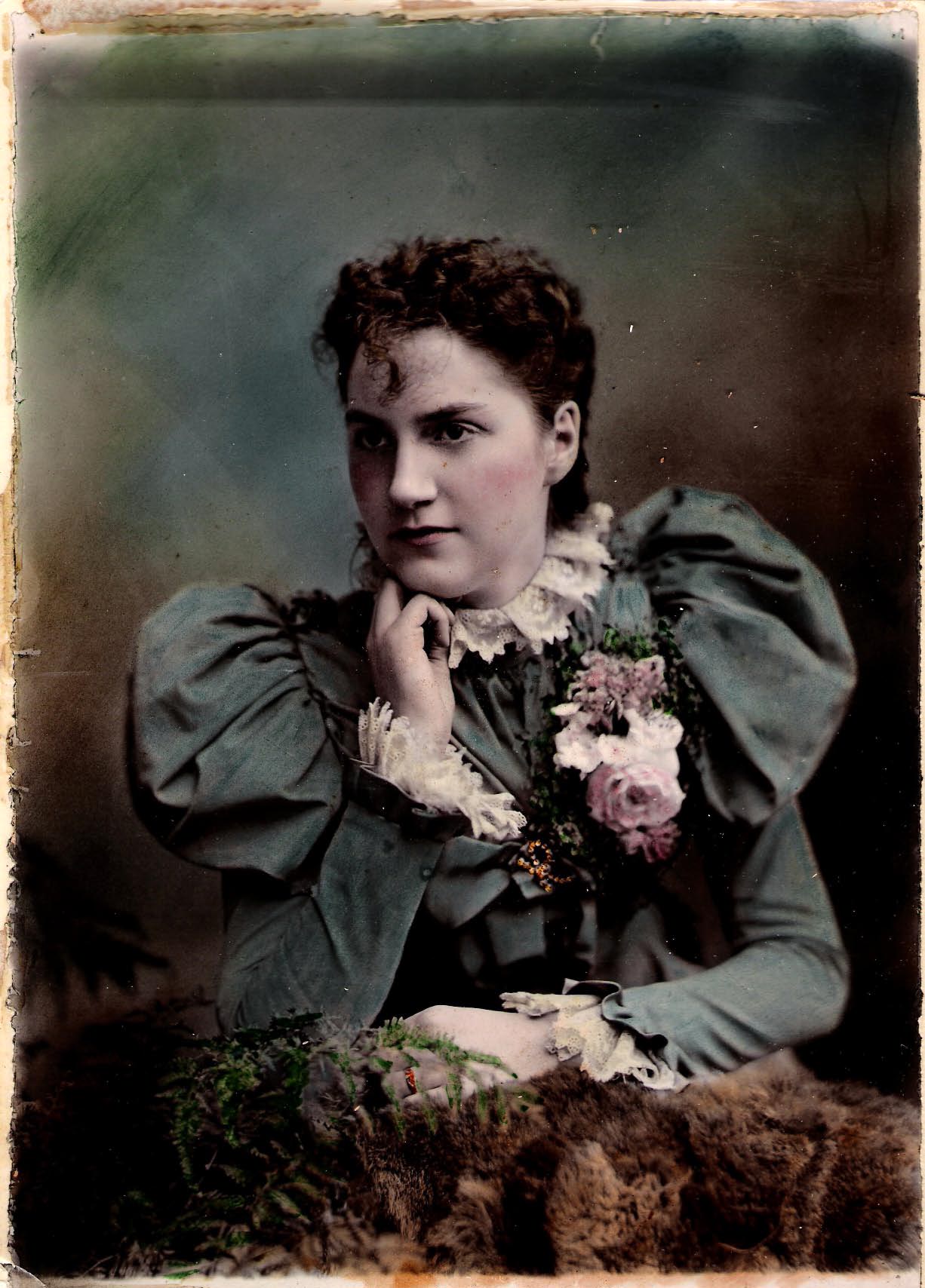 Edith BEARMAN, later Carrington