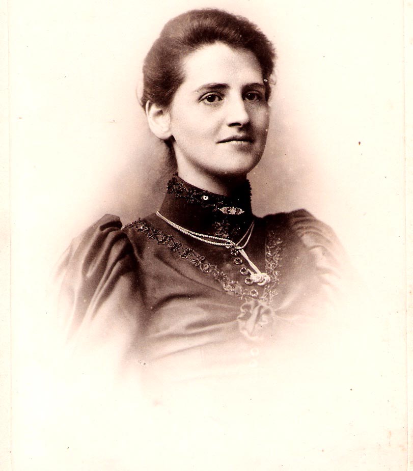 Clara SANDELL, shortly before she emigrated in 1911